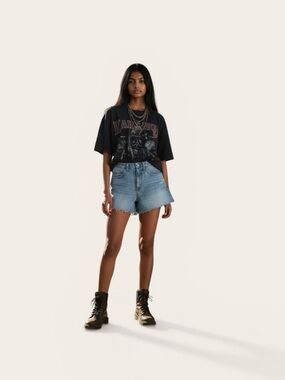 Universal Thread High-Rise Cutoff Med Wash Shorts